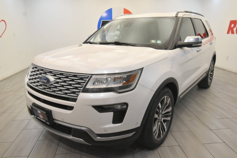 2018 Ford Explorer Platinum AWD 4dr SUV, White, Mileage: 73,391 