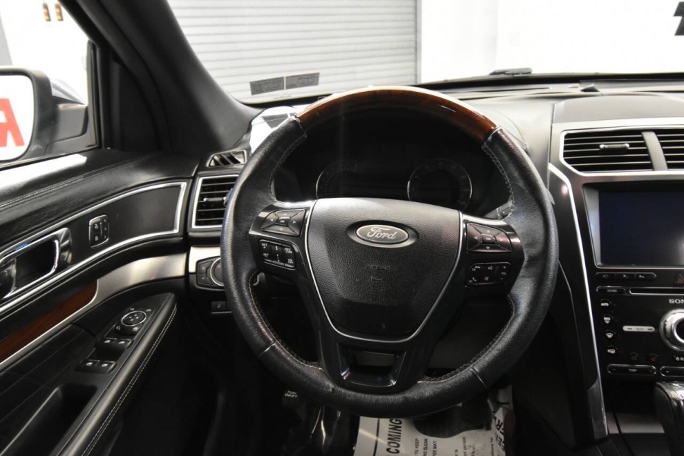 2018 Ford Explorer Platinum AWD 4dr SUV, White, Mileage: 73,391 - photo 28