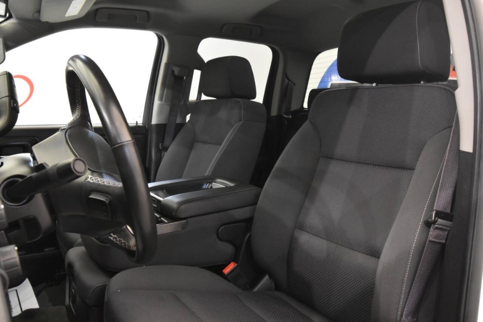 2017 Chevrolet Silverado 1500 LT 4x4 4dr Double Cab 6.5 ft. SB, White, Mileage: 105,262 - photo 11