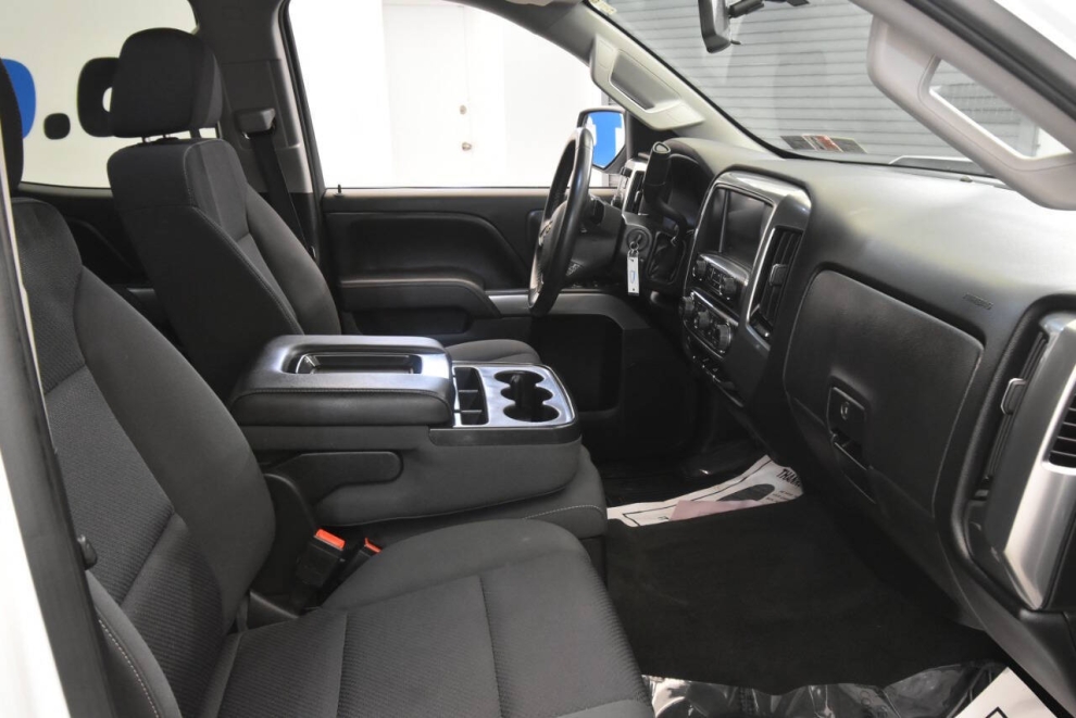 2017 Chevrolet Silverado 1500 LT 4x4 4dr Double Cab 6.5 ft. SB, White, Mileage: 105,262 - photo 17