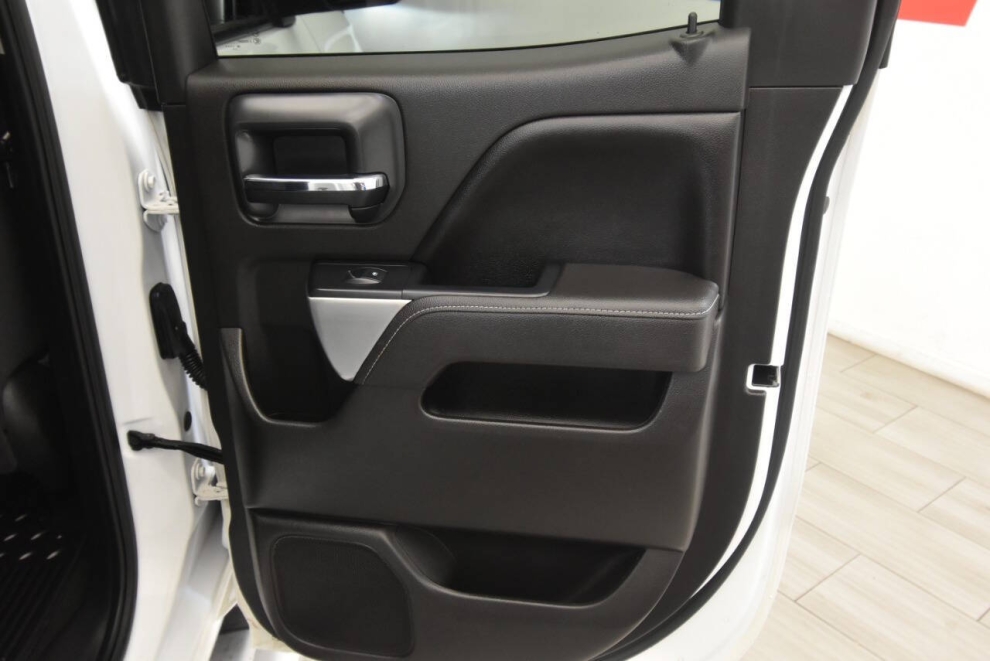 2017 Chevrolet Silverado 1500 LT 4x4 4dr Double Cab 6.5 ft. SB, White, Mileage: 105,262 - photo 20
