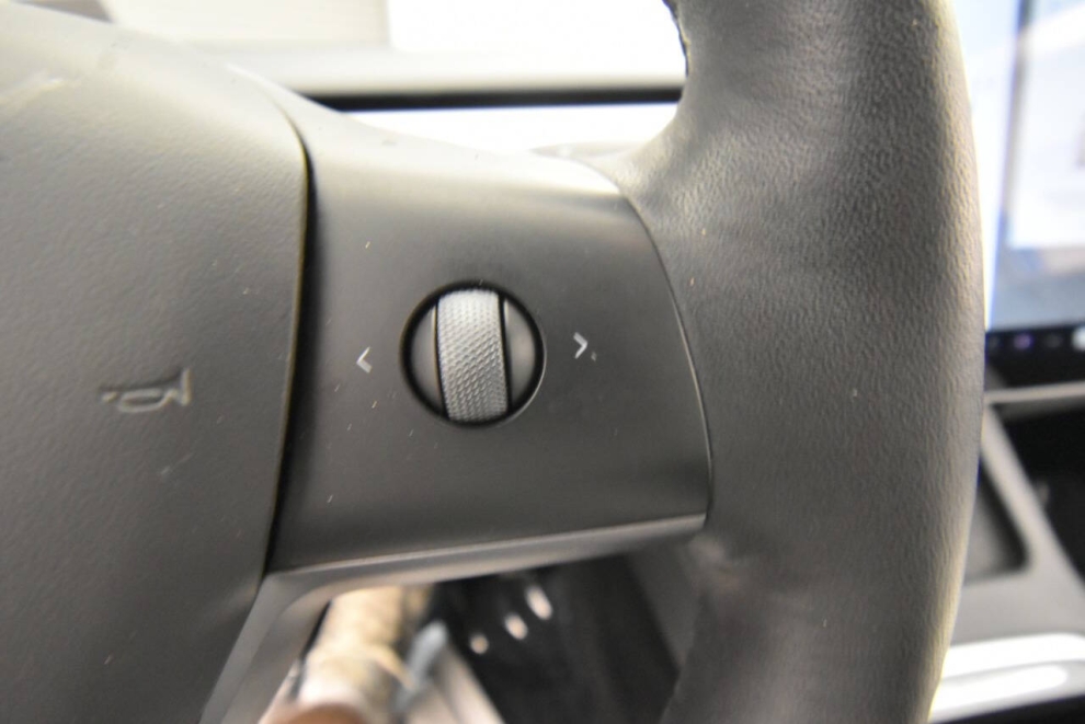 2023 Tesla Model Y Base AWD 4dr Crossover, White, Mileage: 60,039 - photo 29