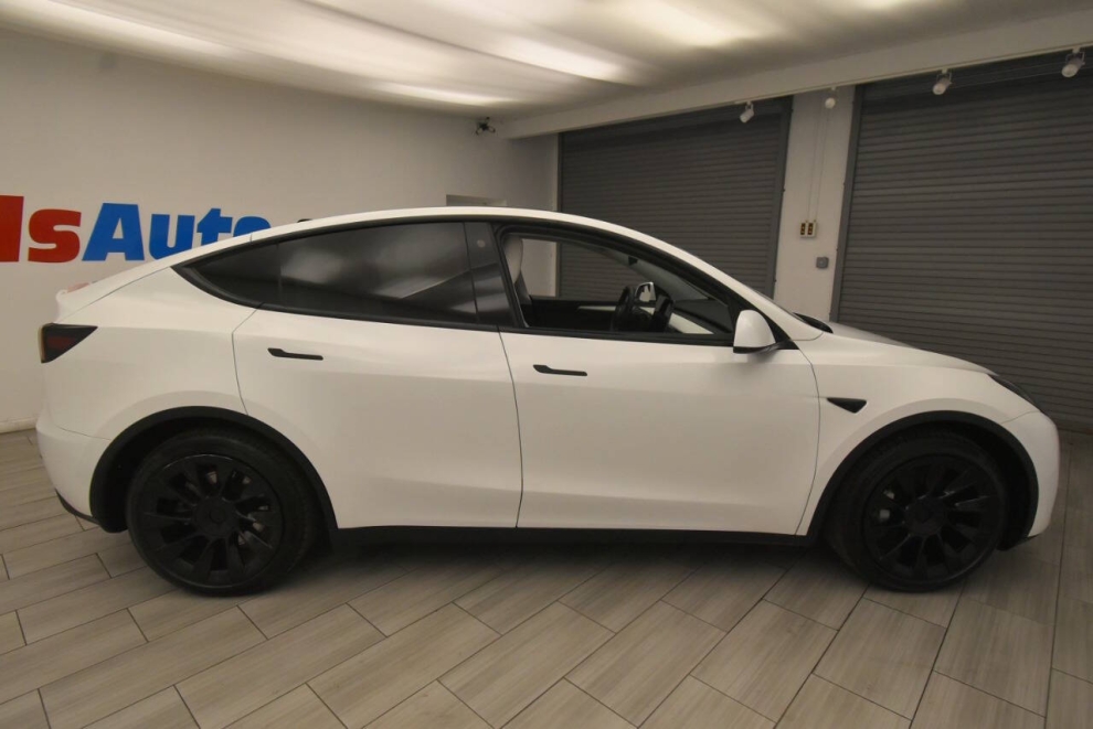 2023 Tesla Model Y Base AWD 4dr Crossover, White, Mileage: 60,039 - photo 5