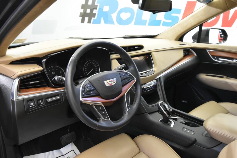 2017 Cadillac XT5 Platinum 4x4 4dr SUV, Charcoal, Mileage: 49,692 - photo 10