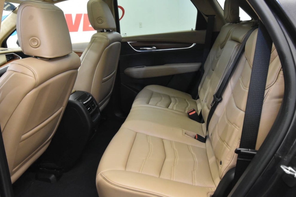 2017 Cadillac XT5 Platinum 4x4 4dr SUV, Charcoal, Mileage: 49,692 - photo 12