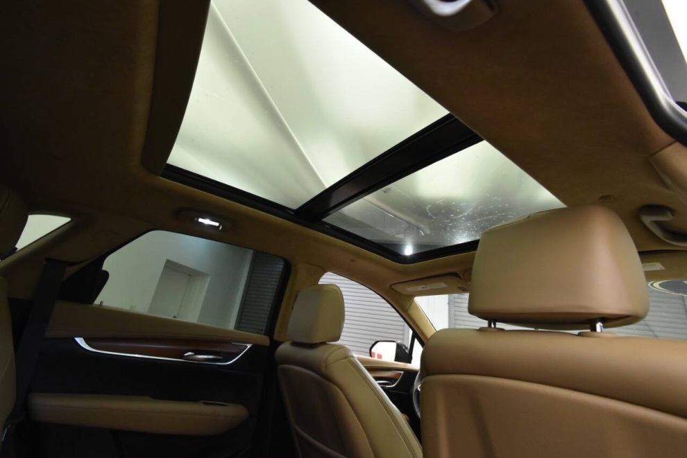 2017 Cadillac XT5 Platinum 4x4 4dr SUV, Charcoal, Mileage: 49,692 - photo 17