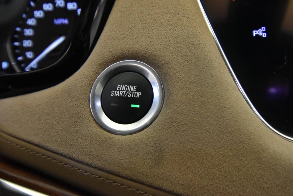 2017 Cadillac XT5 Platinum 4x4 4dr SUV, Charcoal, Mileage: 49,692 - photo 19