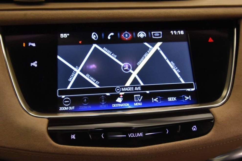 2017 Cadillac XT5 Platinum 4x4 4dr SUV, Charcoal, Mileage: 49,692 - photo 22