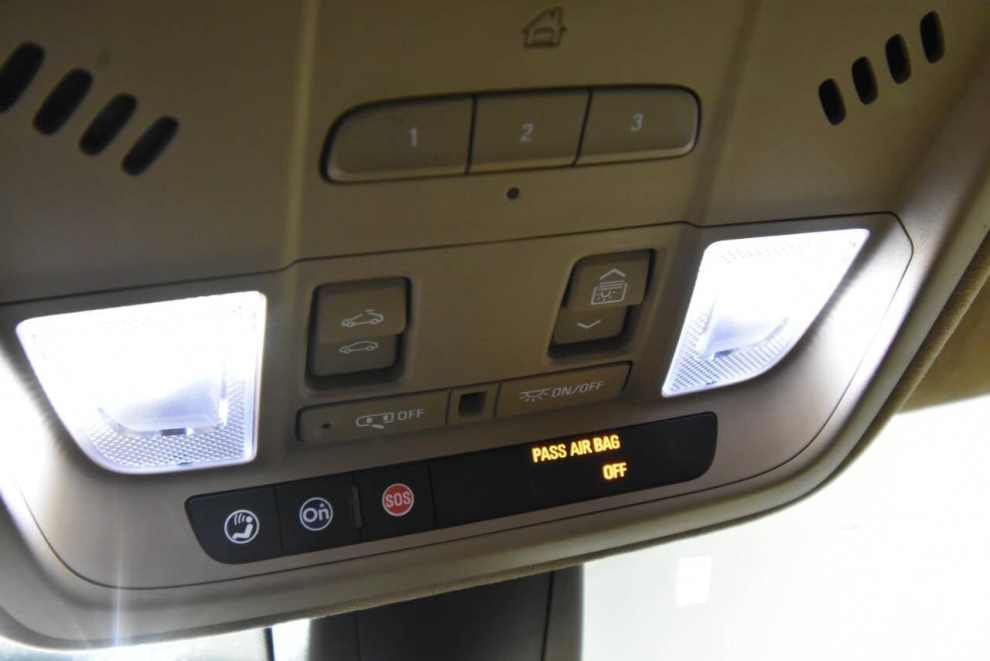 2017 Cadillac XT5 Platinum 4x4 4dr SUV, Charcoal, Mileage: 49,692 - photo 30