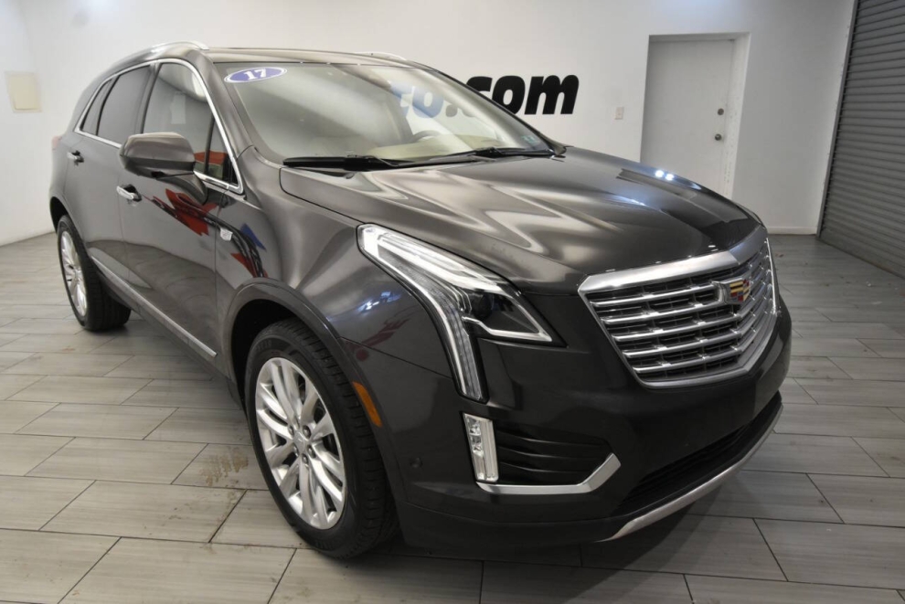 2017 Cadillac XT5 Platinum 4x4 4dr SUV, Charcoal, Mileage: 49,692 - photo 5