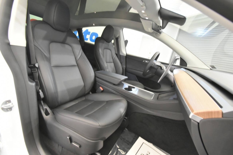 2023 Tesla Model Y Long Range AWD 4dr Crossover, White, Mileage: 76,427 - photo 22