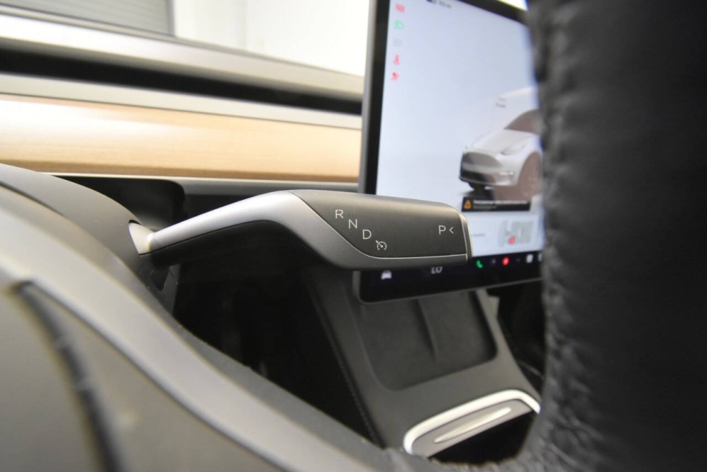 2023 Tesla Model Y Long Range AWD 4dr Crossover, White, Mileage: 76,427 - photo 36