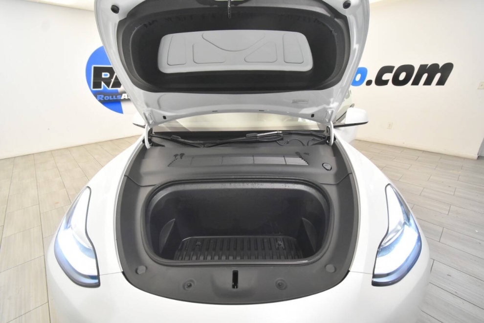 2023 Tesla Model Y Long Range AWD 4dr Crossover, White, Mileage: 76,427 - photo 39