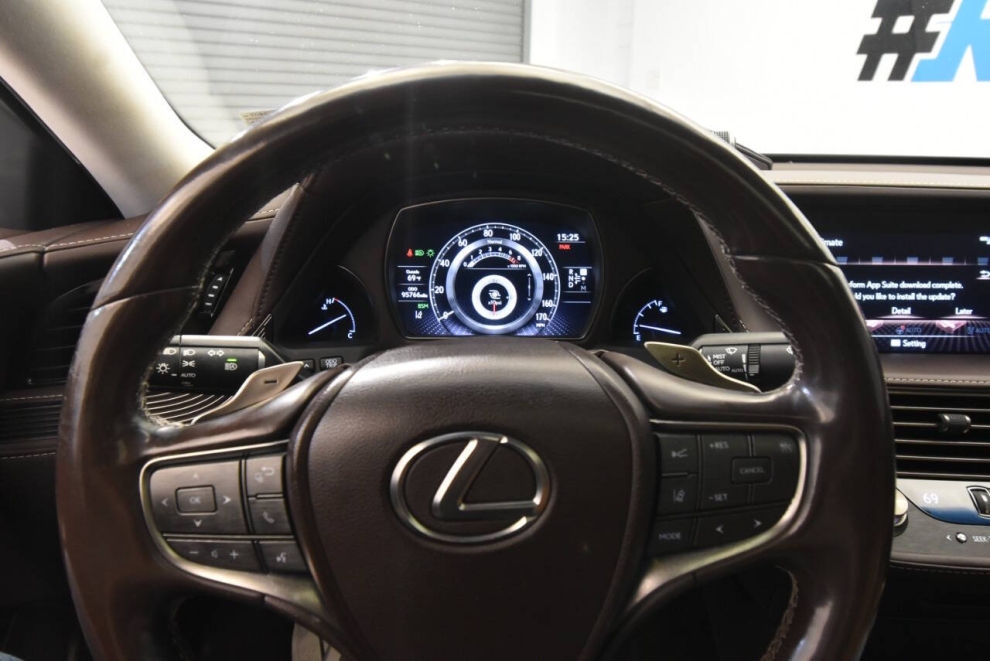 2018 Lexus LS 500 Base AWD 4dr Sedan, Blue, Mileage: 95,698 - photo 26