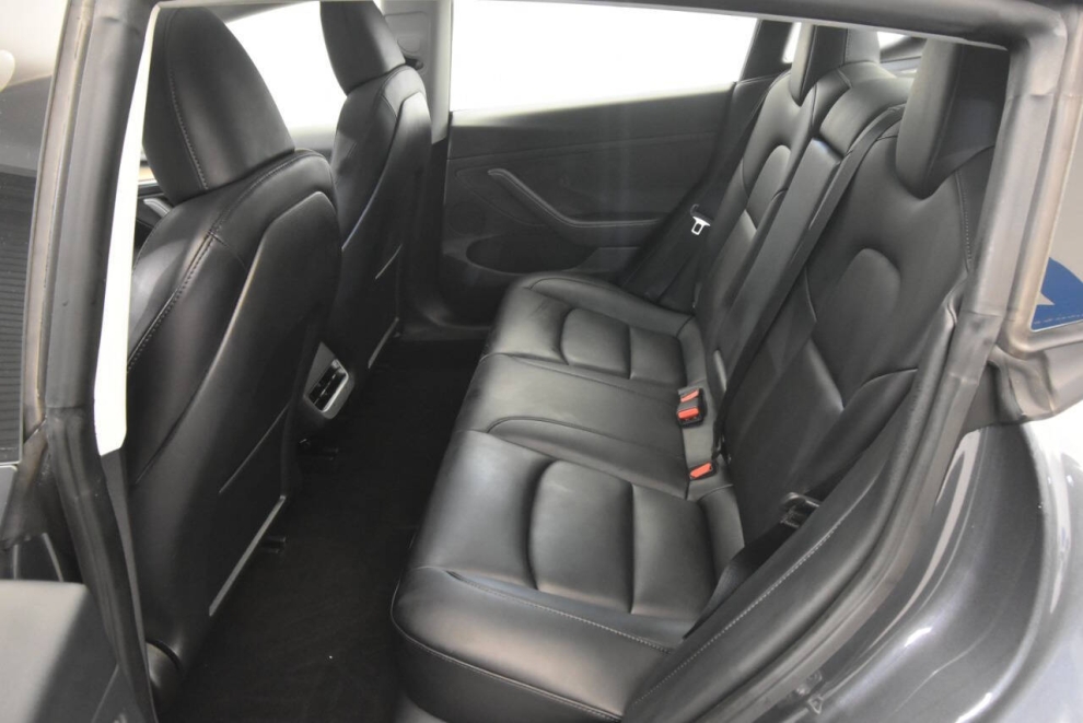 2023 Tesla Model 3 Base 4dr Sedan, Gray, Mileage: 35,496 - photo 18