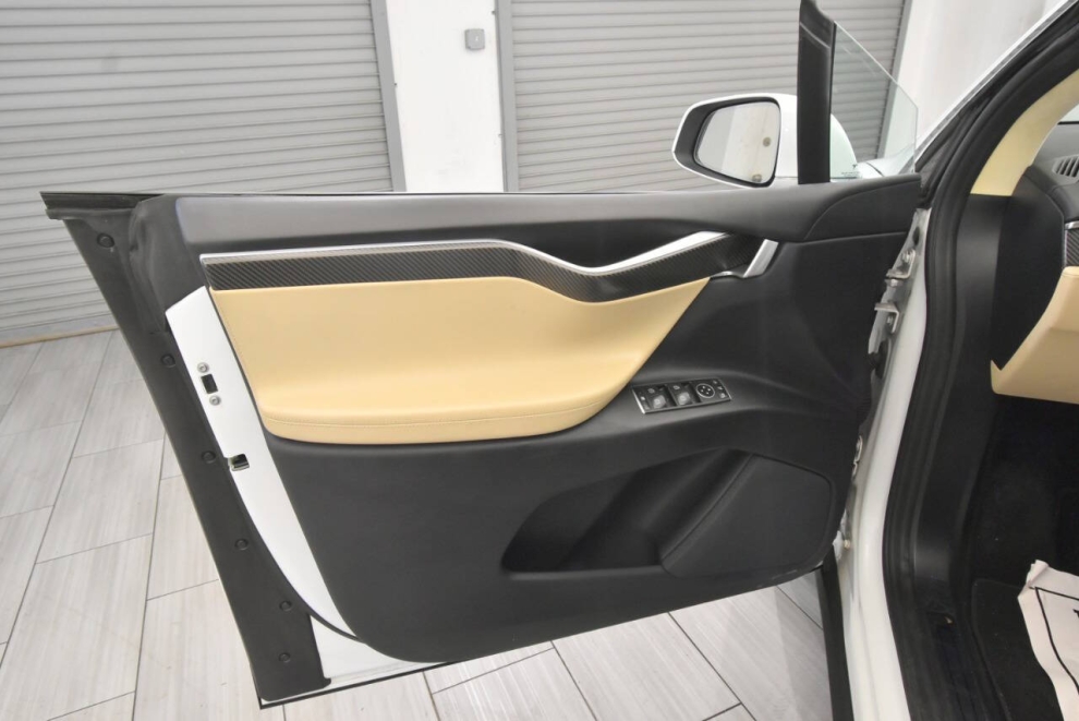 2017 Tesla Model X, Blanco, Mileage: 101,661 - photo 15