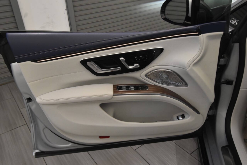 2022 Mercedes-Benz EQS EQS 580 4MATIC AWD 4dr Sedan, Silver, Mileage: 72,700 - photo 14