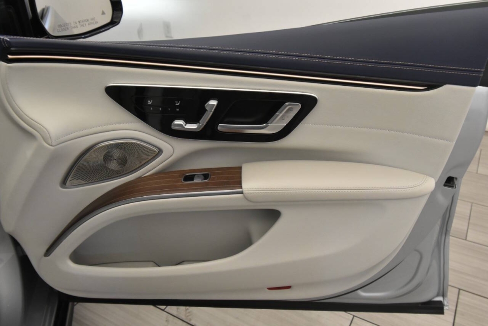 2022 Mercedes-Benz EQS EQS 580 4MATIC AWD 4dr Sedan, Silver, Mileage: 72,700 - photo 20