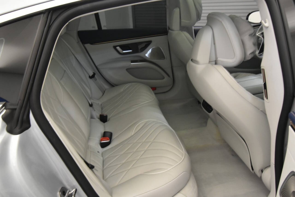 2022 Mercedes-Benz EQS EQS 580 4MATIC AWD 4dr Sedan, Silver, Mileage: 72,700 - photo 21