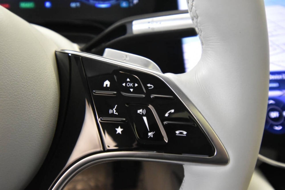 2022 Mercedes-Benz EQS EQS 580 4MATIC AWD 4dr Sedan, Silver, Mileage: 72,700 - photo 32