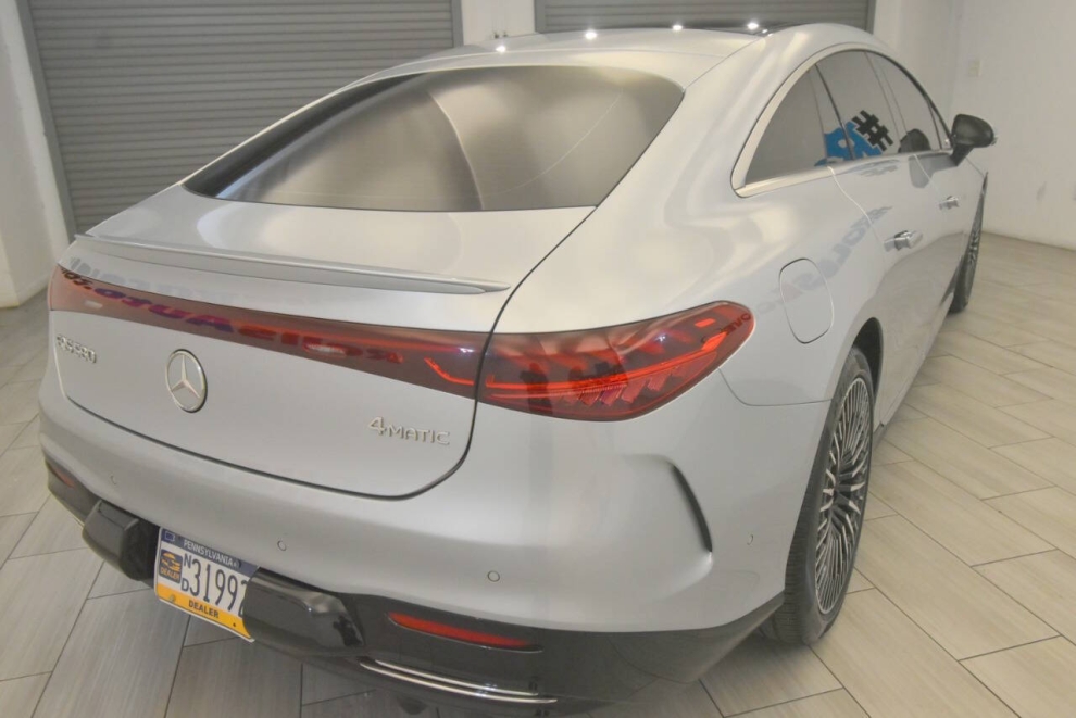 2022 Mercedes-Benz EQS EQS 580 4MATIC AWD 4dr Sedan, Silver, Mileage: 72,700 - photo 4