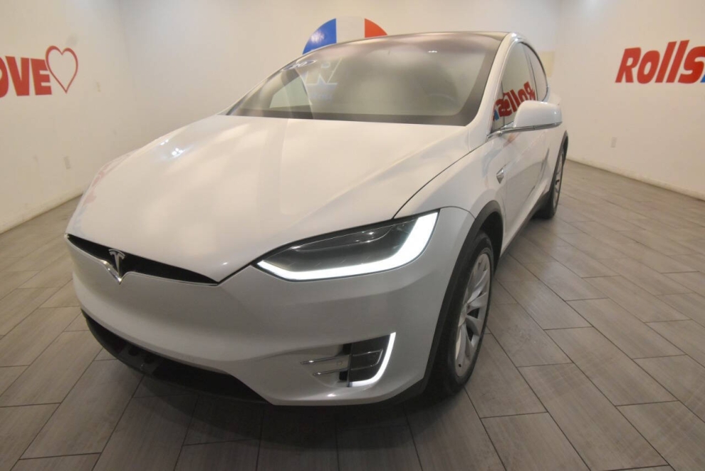 2020 Tesla Model X Long Range AWD 4dr SUV, White, Mileage: 125,565 