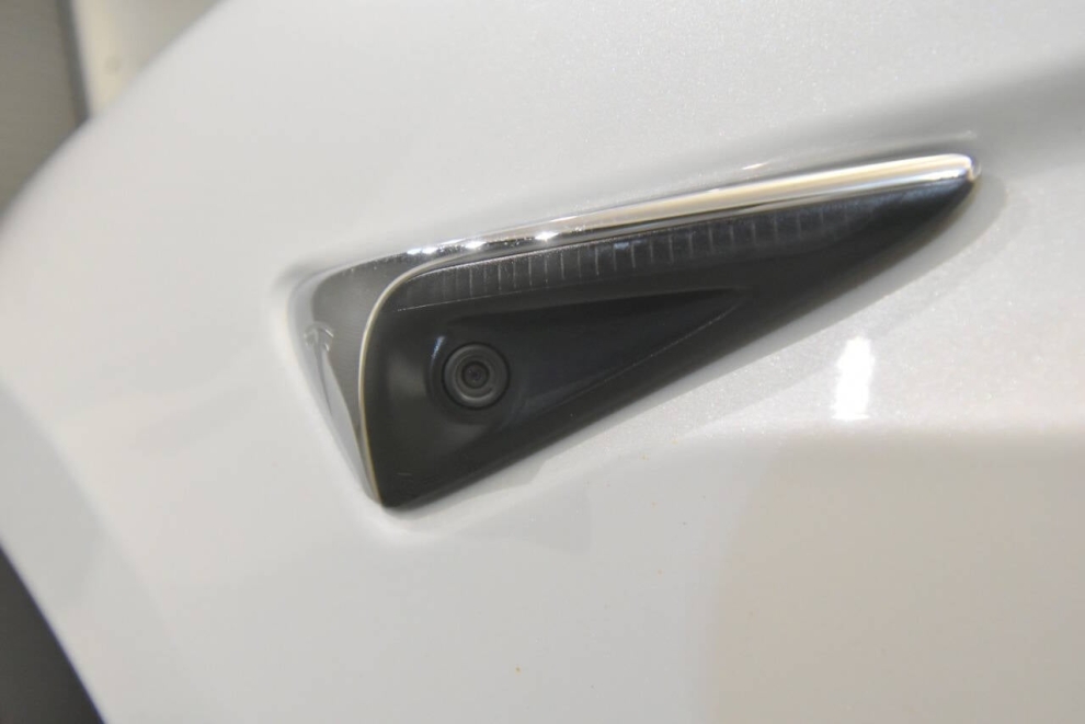 2020 Tesla Model X Long Range AWD 4dr SUV, White, Mileage: 125,565 - photo 11