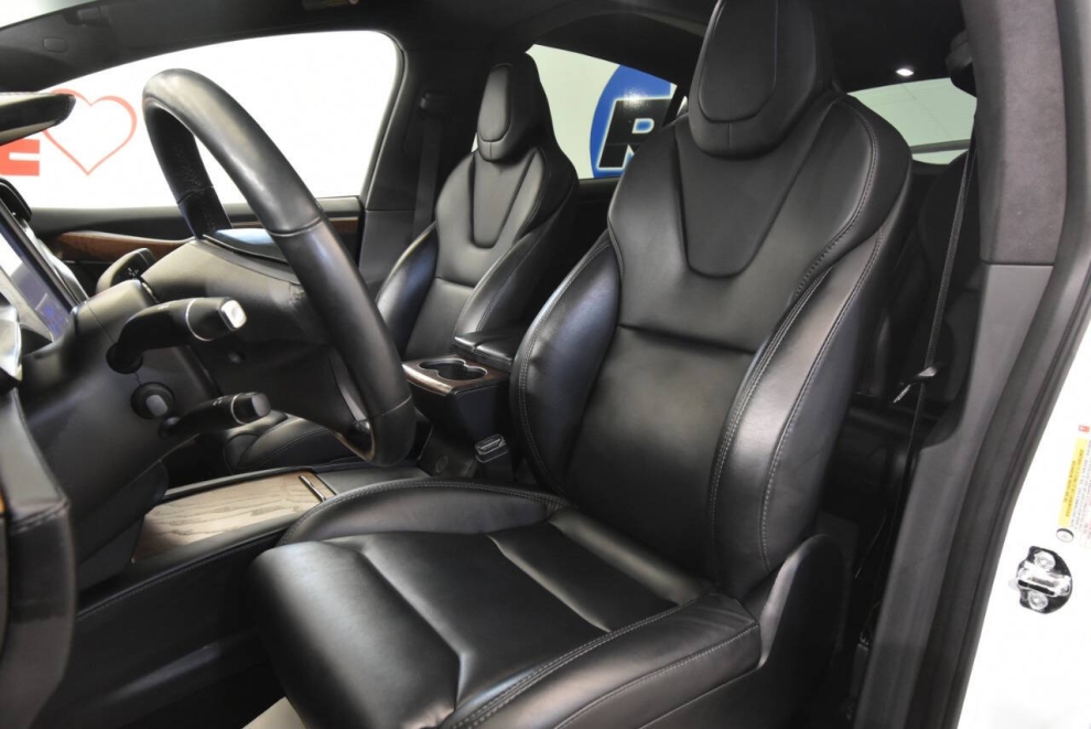 2020 Tesla Model X Long Range AWD 4dr SUV, White, Mileage: 125,565 - photo 14