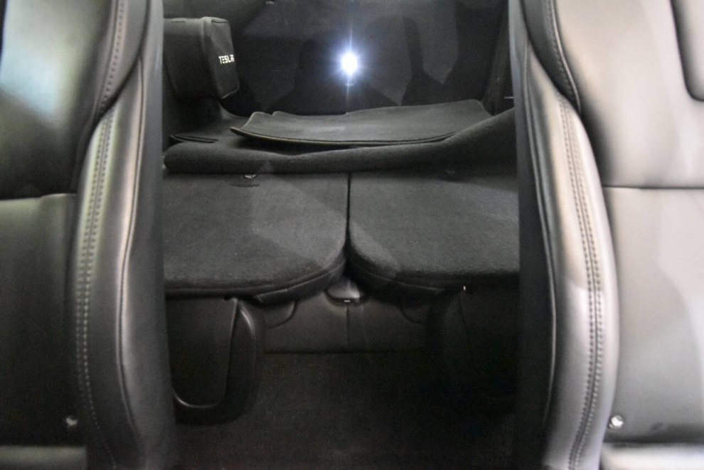 2020 Tesla Model X Long Range AWD 4dr SUV, White, Mileage: 125,565 - photo 18