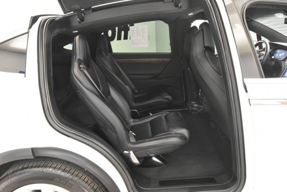 2020 Tesla Model X Long Range AWD 4dr SUV, White, Mileage: 125,565 - photo 23