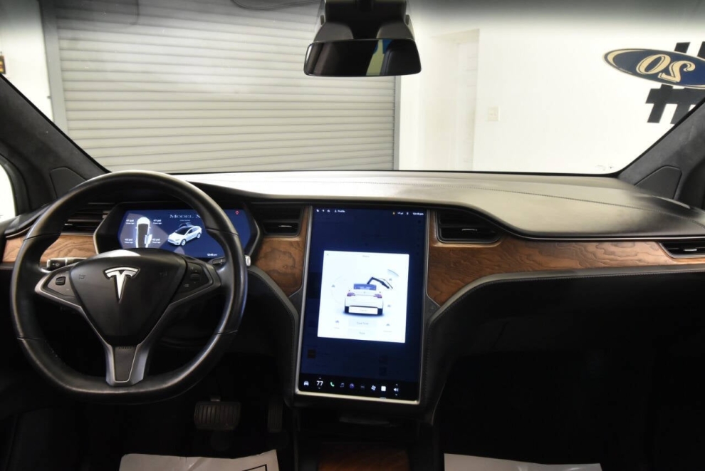 2020 Tesla Model X Long Range AWD 4dr SUV, White, Mileage: 125,565 - photo 27