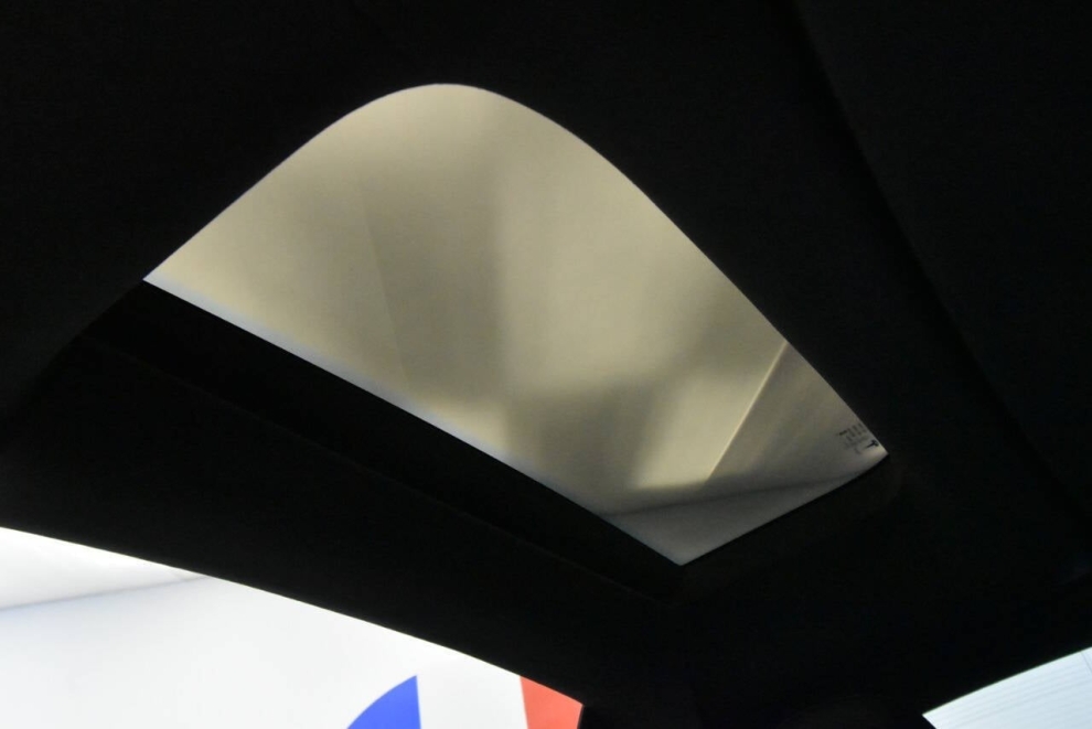 2020 Tesla Model X Long Range AWD 4dr SUV, White, Mileage: 125,565 - photo 38