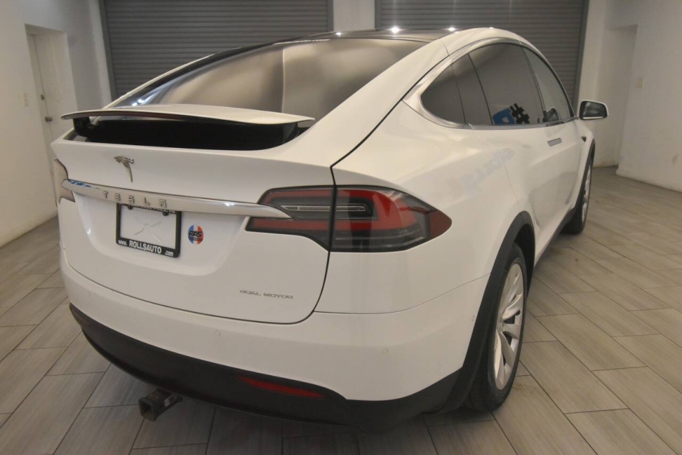 2020 Tesla Model X Long Range AWD 4dr SUV, White, Mileage: 125,565 - photo 4