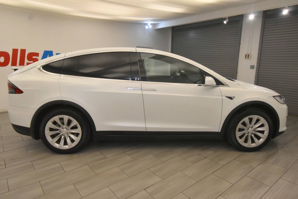 2020 Tesla Model X Long Range AWD 4dr SUV, White, Mileage: 125,565 - photo 5