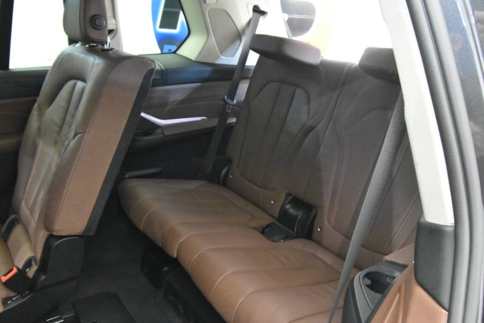 2020 BMW X7 xDrive40i AWD 4dr Sports Activity Vehicle, Gris, Mileage: 95,801 - photo 16