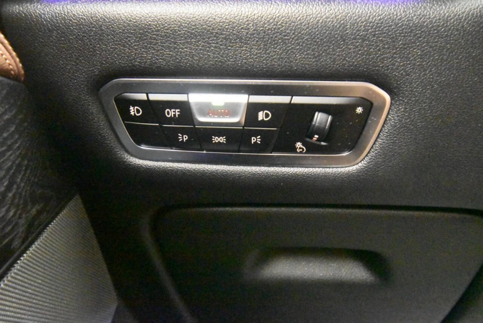 2020 BMW X7 xDrive40i AWD 4dr Sports Activity Vehicle, Gris, Mileage: 95,801 - photo 34