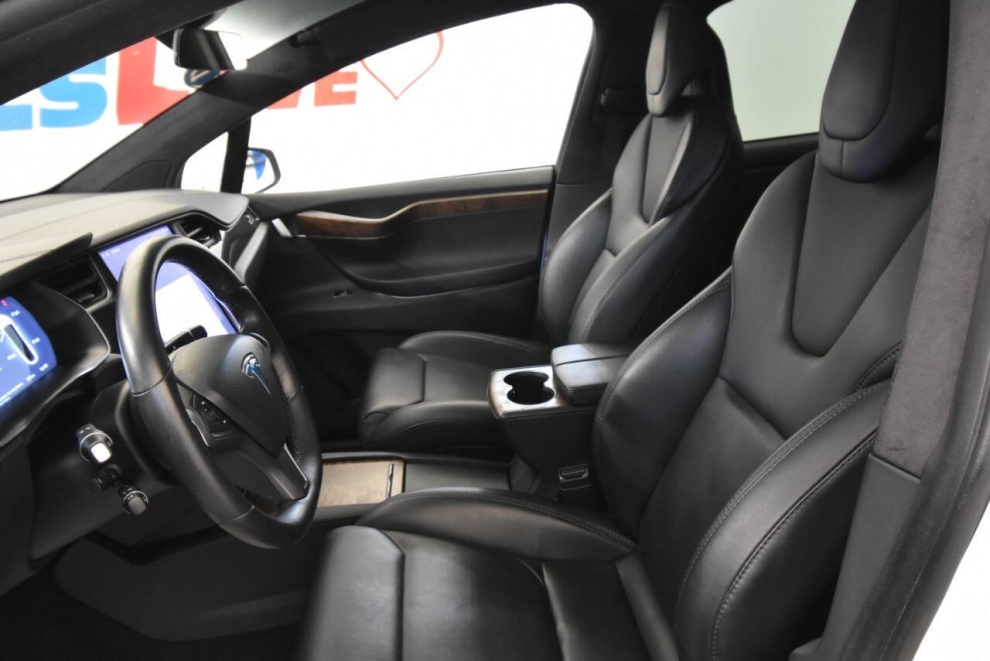 2019 Tesla Model X Long Range AWD 4dr SUV, White, Mileage: 114,509 - photo 15