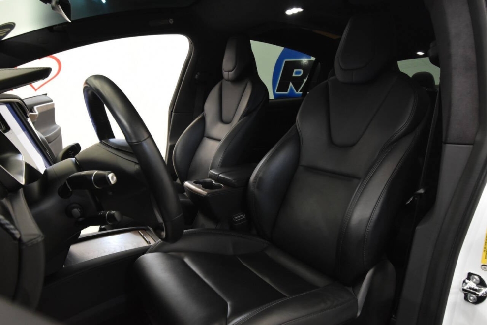 2019 Tesla Model X Long Range AWD 4dr SUV, White, Mileage: 114,509 - photo 16