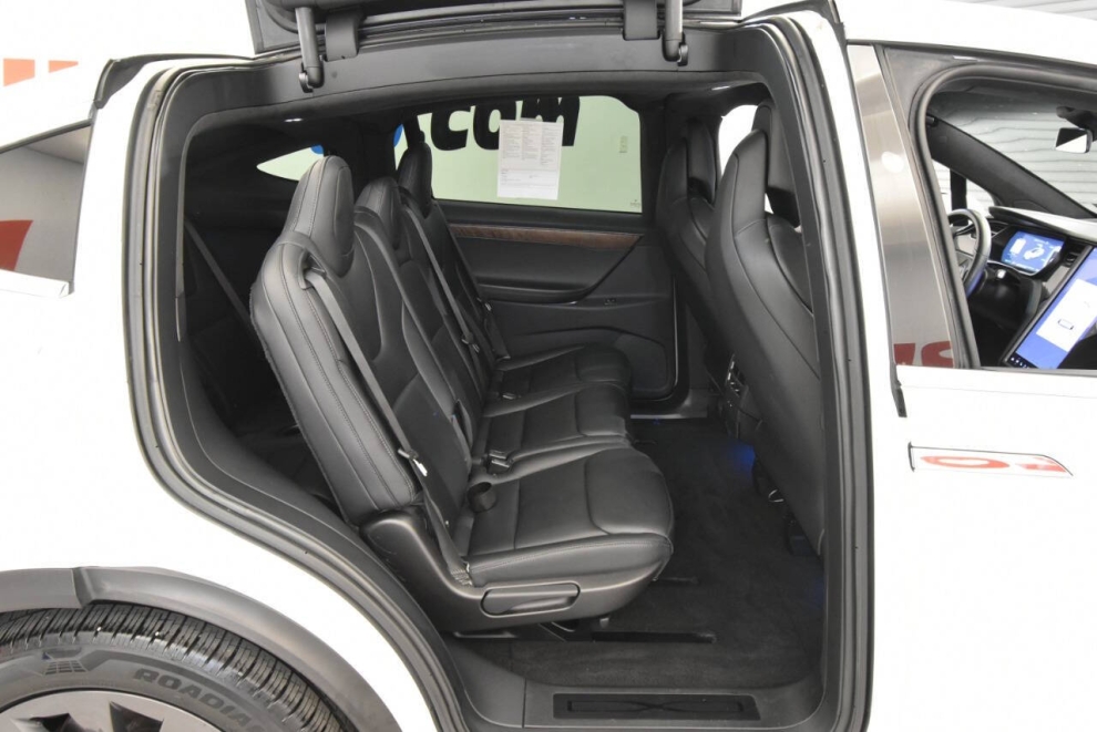 2019 Tesla Model X Long Range AWD 4dr SUV, White, Mileage: 114,509 - photo 25