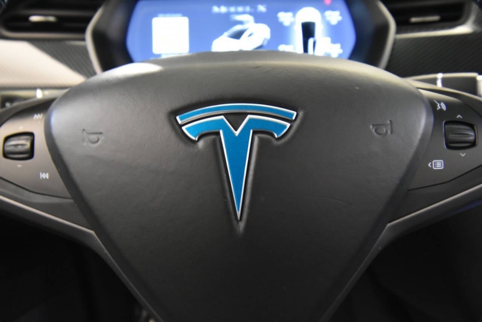 2019 Tesla Model X Long Range AWD 4dr SUV, White, Mileage: 114,509 - photo 35