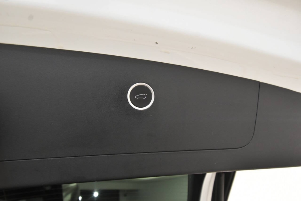 2019 Tesla Model X Long Range AWD 4dr SUV, White, Mileage: 114,509 - photo 48