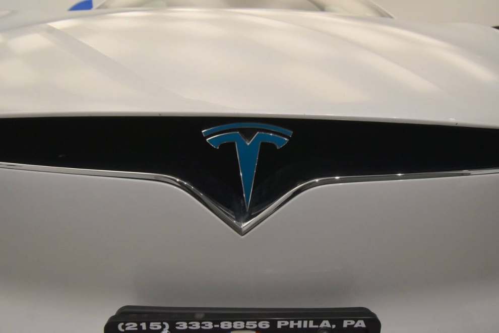 2019 Tesla Model X Long Range AWD 4dr SUV, White, Mileage: 114,509 - photo 8