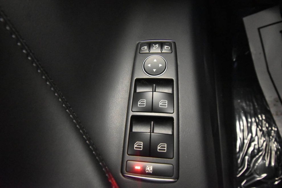 2021 Tesla Model X Long Range Plus AWD 4dr SUV, Black, Mileage: 57,484 - photo 36