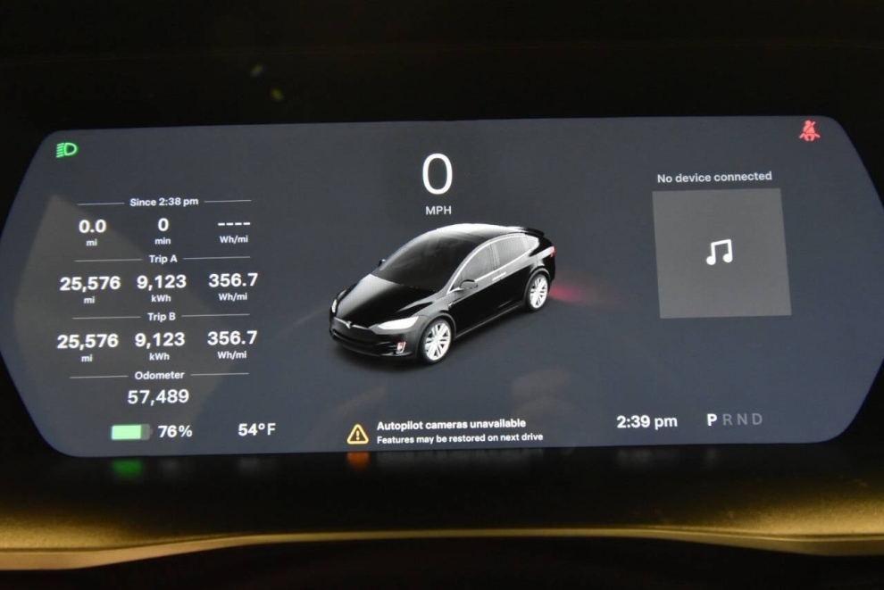 2021 Tesla Model X Long Range Plus AWD 4dr SUV, Black, Mileage: 57,484 - photo 37