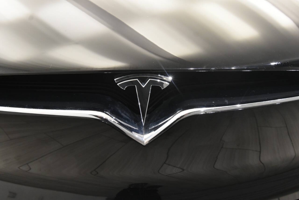 2021 Tesla Model X Long Range Plus AWD 4dr SUV, Black, Mileage: 57,484 - photo 8