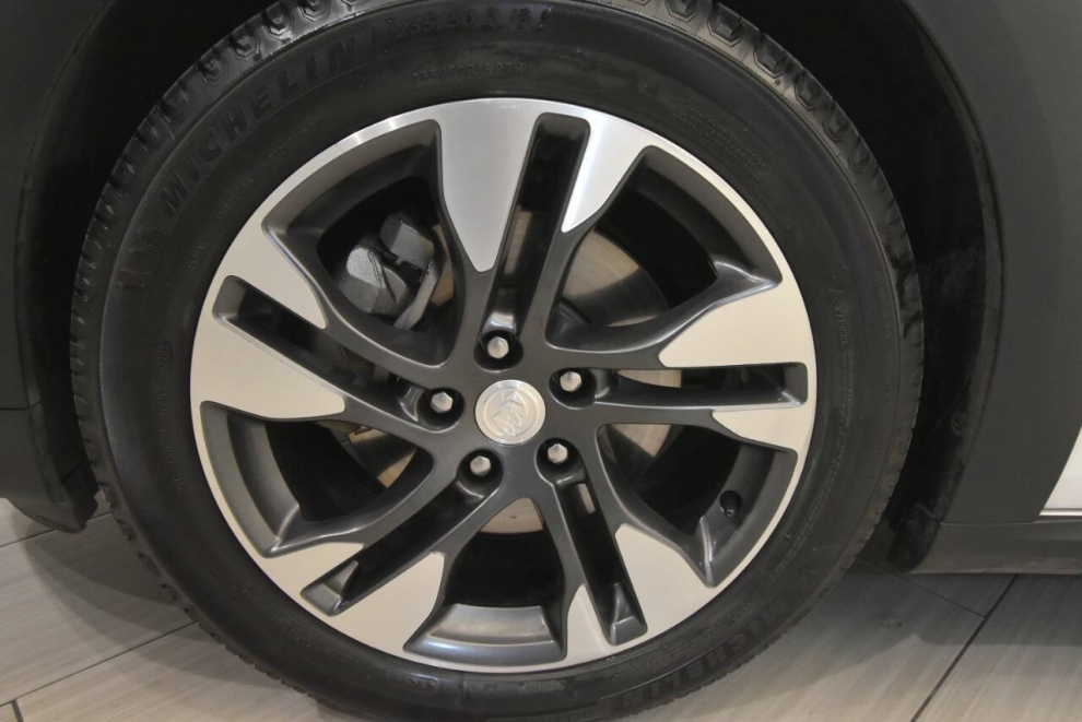 2018 Buick Regal TourX Essence AWD 4dr Wagon, White, Mileage: 87,549 - photo 10