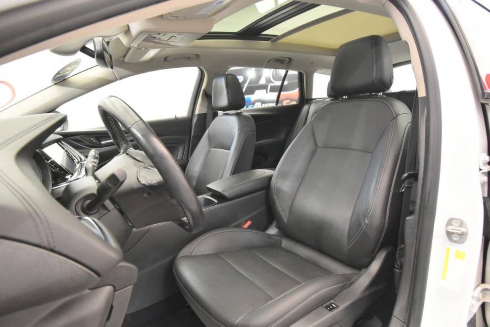 2018 Buick Regal TourX Essence AWD 4dr Wagon, White, Mileage: 87,549 - photo 13