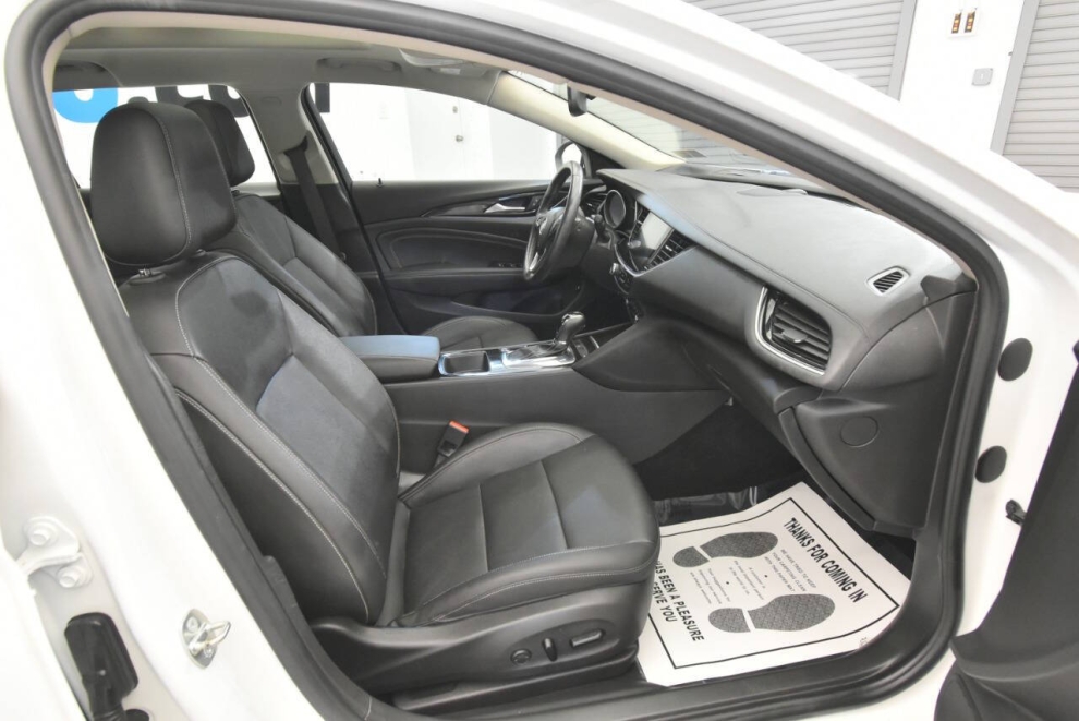 2018 Buick Regal TourX Essence AWD 4dr Wagon, White, Mileage: 87,549 - photo 18