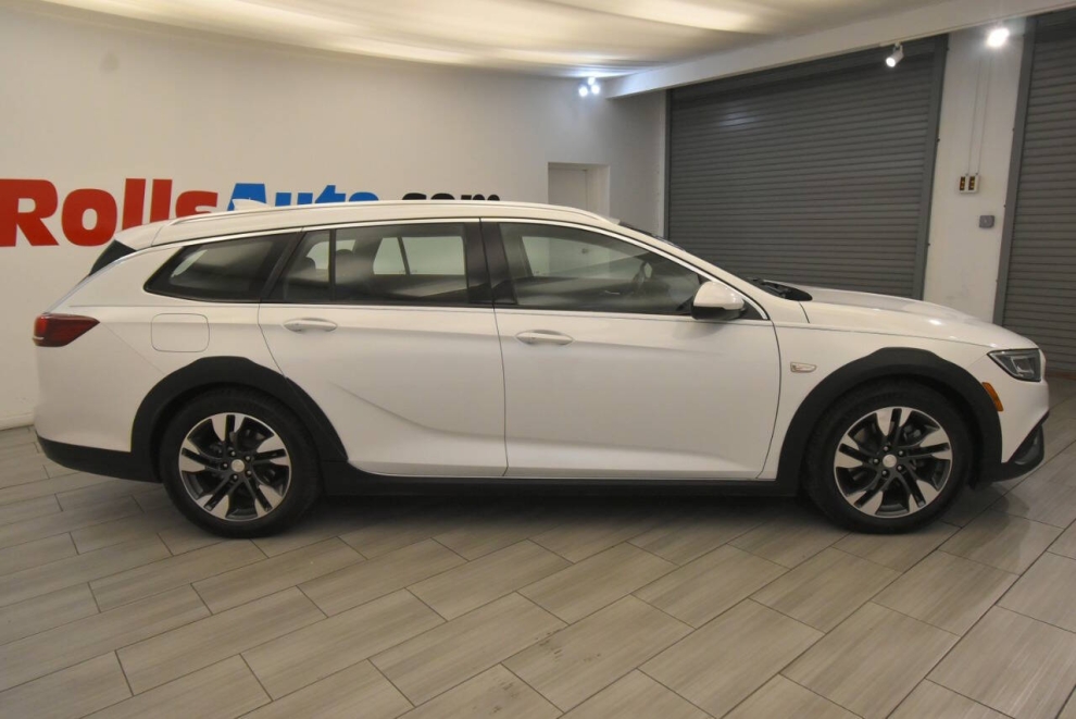 2018 Buick Regal TourX Essence AWD 4dr Wagon, White, Mileage: 87,549 - photo 5