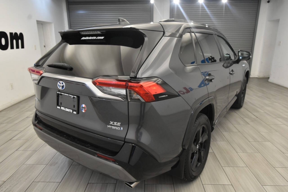 2021 Toyota RAV4 Hybrid XSE AWD 4dr SUV, Gray, Mileage: 78,922 - photo 4